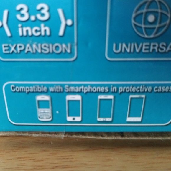 EdgeHome Universal Windshield Car Mount - Picture 7 of 12